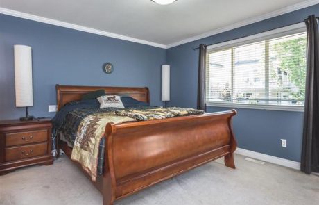 bedroom of 46450 armstrong place in chilliwack bc
